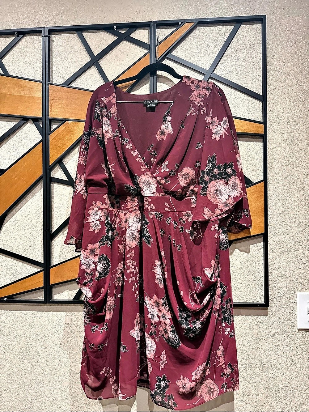 city chic Jaylee Dress Floral Mini Dress Burgundy & Pink Medium